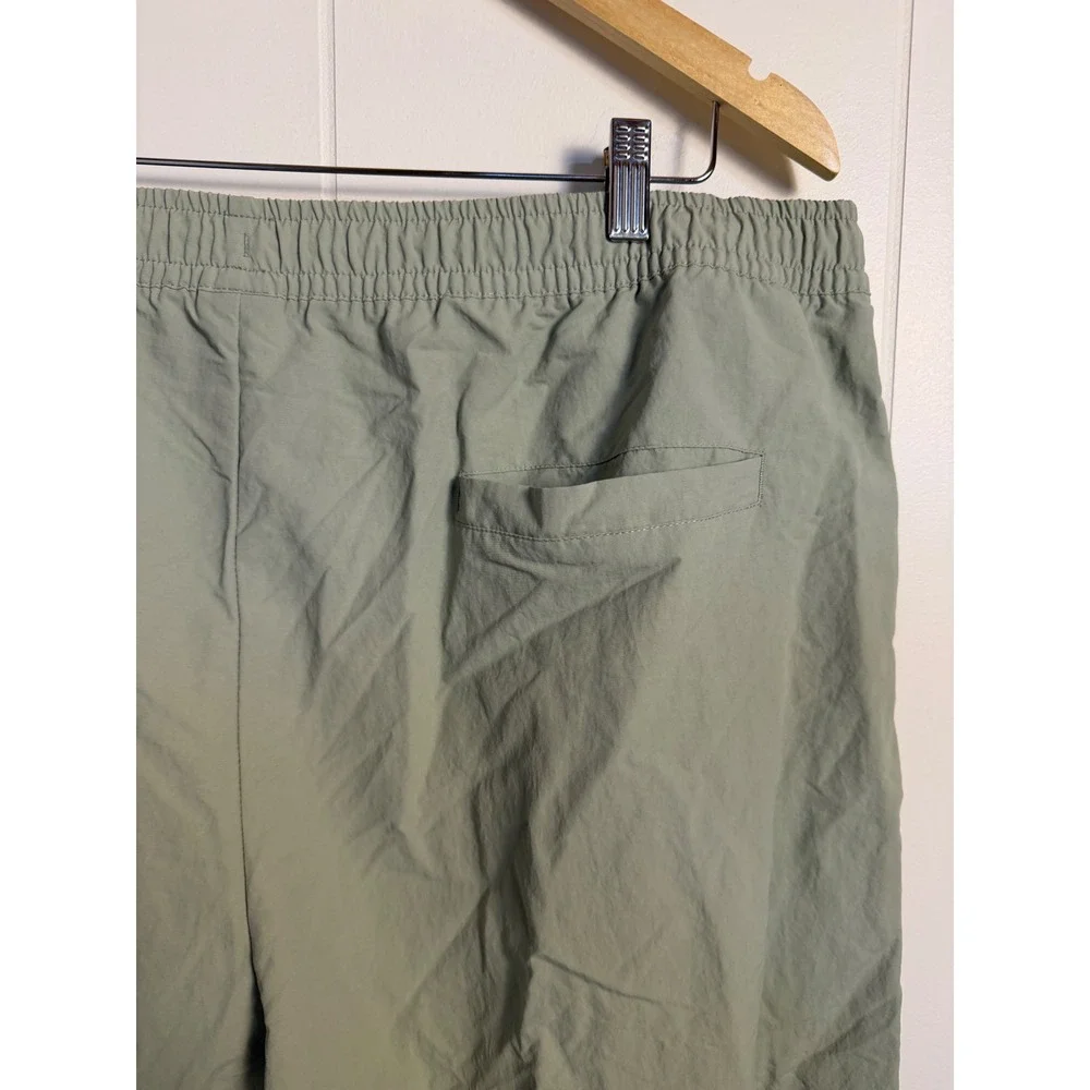 Nike Track Pants XXL Sage Green Nylon Wide Leg Swoosh Relaxed Fit Activewear
